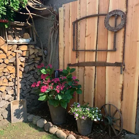 Ferienwohnung Mit Kamin Und Gartenblick