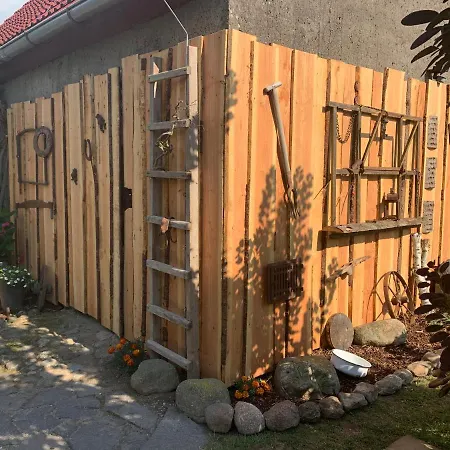 Apartment Ferienwohnung Mit Kamin Und Gartenblick Alt Suhrkow